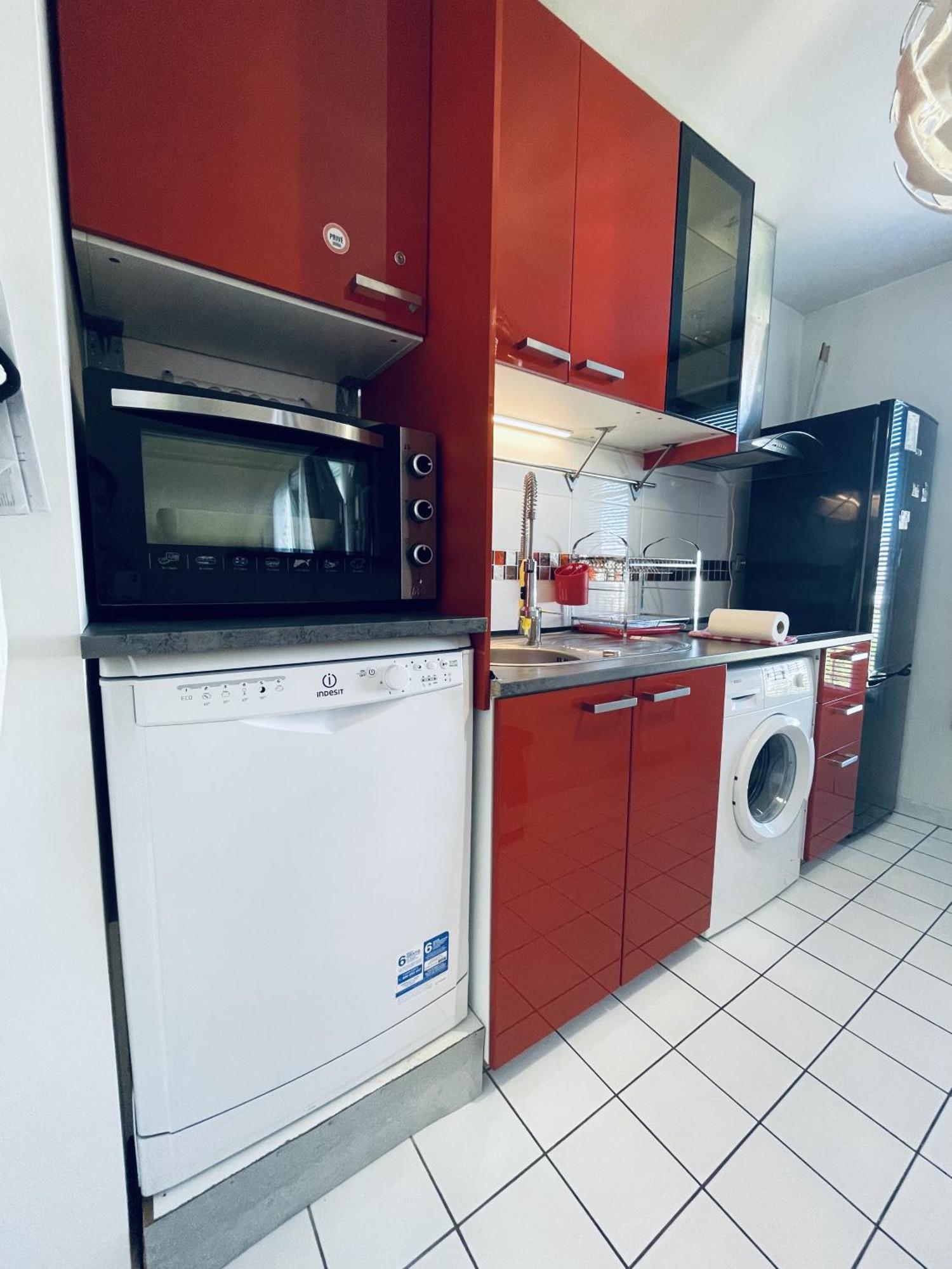 Apartamento 15 Min Walk To Disneylandparis, 5 Min Walk To Val D'europe Mall And Train Rer A, Monyhome For 4 Persons *