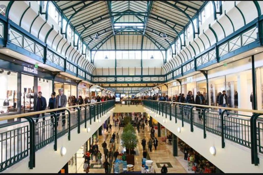Apartment 15 Min Walk To Disneylandparis, 5 Min Walk To Val D'europe Mall And Train Rer A, Monyhome For 4 Persons